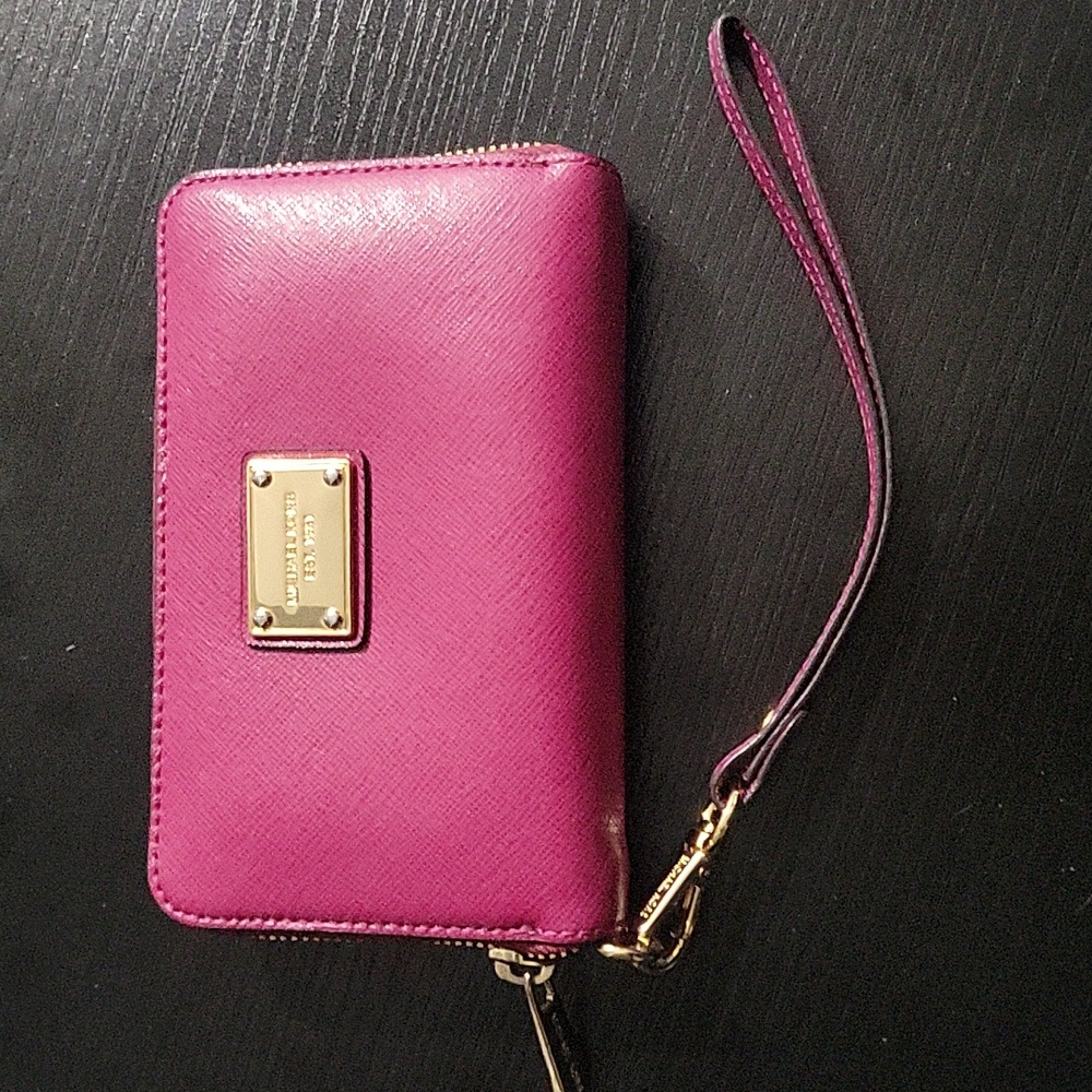 Michael Kors magenta pink wristlet wallet